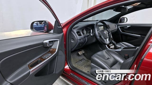 Volvo S60 2세대, 2014 10