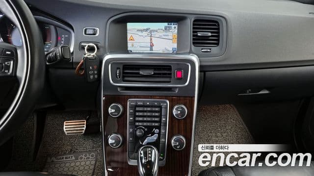 Volvo S60 2세대, 2014 14