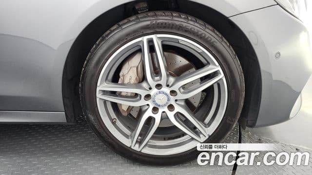 Mercedes-Benz E-класс W213 AMG Line, 2017 все фото