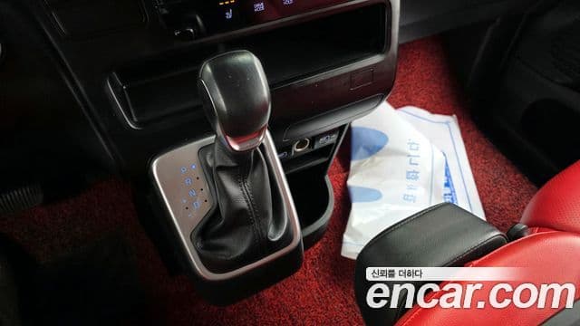 Hyundai Staria Modern, 2022 9