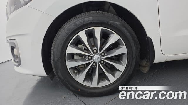Kia All New Carnival Luxury, 2017 все фото