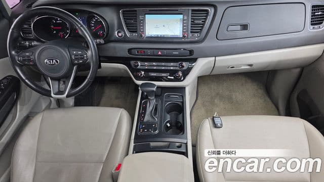 Kia All New Carnival Luxury, 2017 7