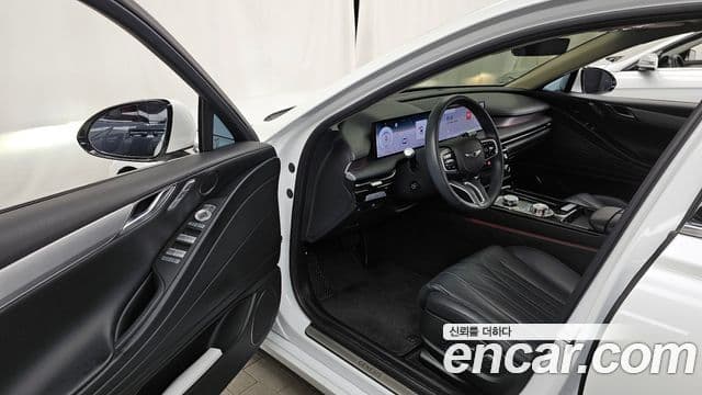 Genesis G80 (RG3) бензин 2.5 турбо AWD, 2025 10