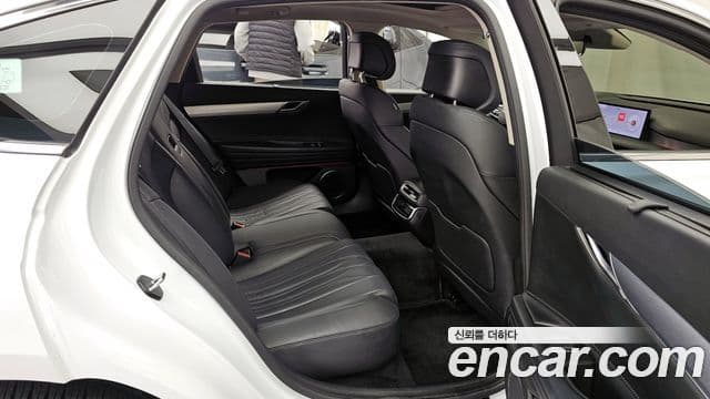 Genesis G80 (RG3) бензин 2.5 турбо AWD, 2025 12