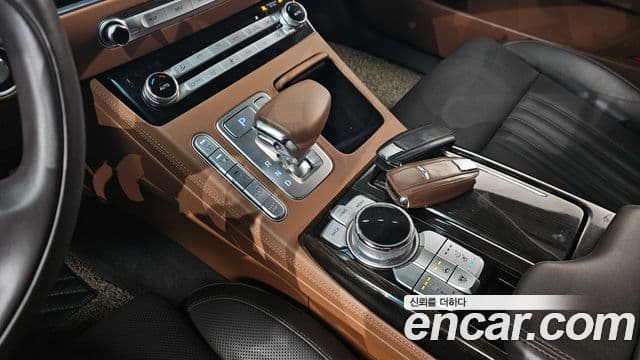 Genesis G90 Premium Luxury, 2021 9