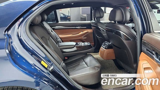 Genesis G90 Premium Luxury, 2021 12