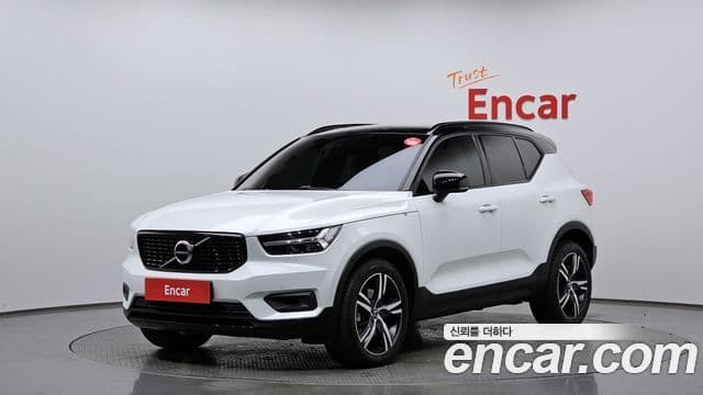 Volvo XC40 B4 R-Design, 2021 1