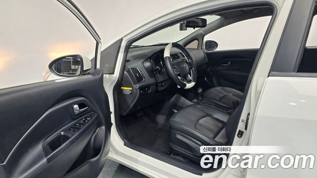 Kia All New Pride Luxury Eco Plus, 2012 10