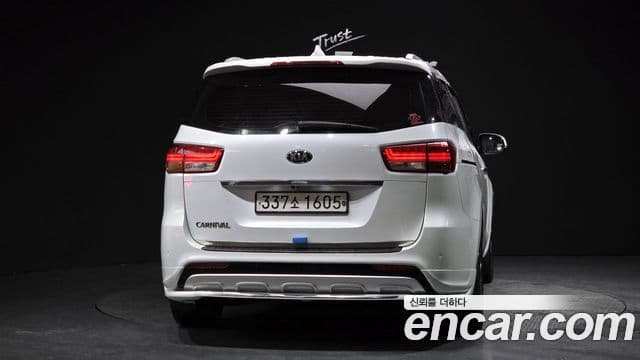 Kia All New Carnival Prestige, 2018 4