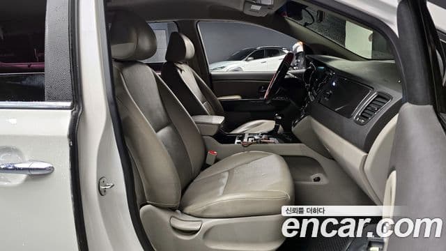 Kia All New Carnival Prestige, 2018 10