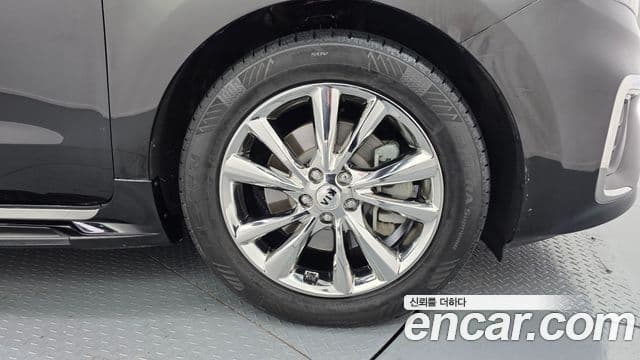 Kia The / новый New Carnival Special, 2019 все фото