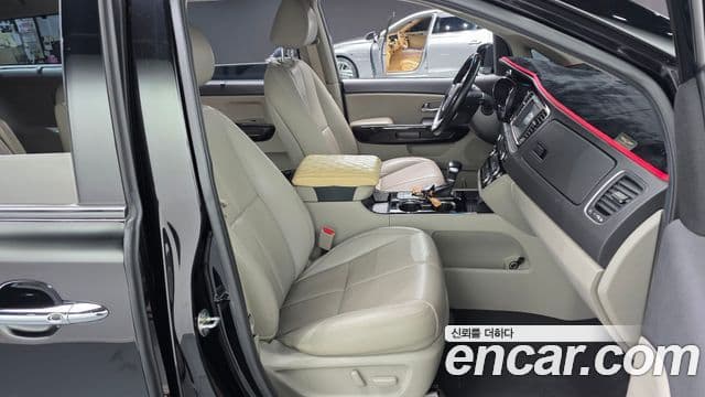 Kia The / новый New Carnival Special, 2019 10