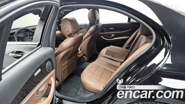 Mercedes-Benz E-класс W213 Avantgarde, 2023 11