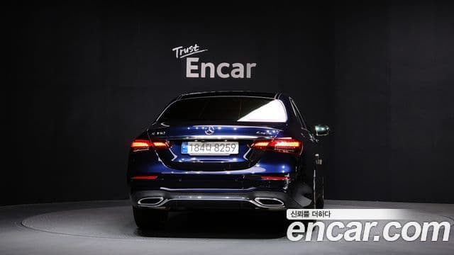 Mercedes-Benz E-класс W213 AMG Line, 2022 4