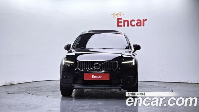 Volvo XC40 B4 Ultimate Bright, 2024 3