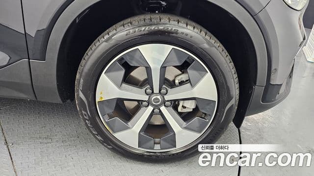 Volvo XC40 B4 Ultimate Bright, 2024 все фото