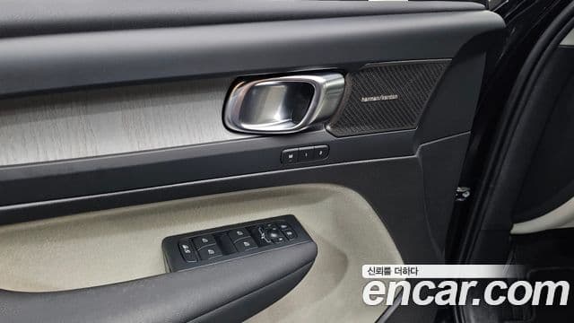 Volvo XC40 B4 Ultimate Bright, 2024 17