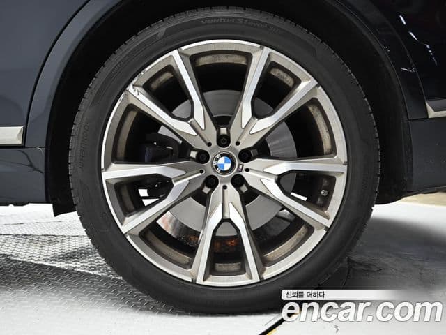 BMW X7 (G07) M50i 6인승, 2021 все фото