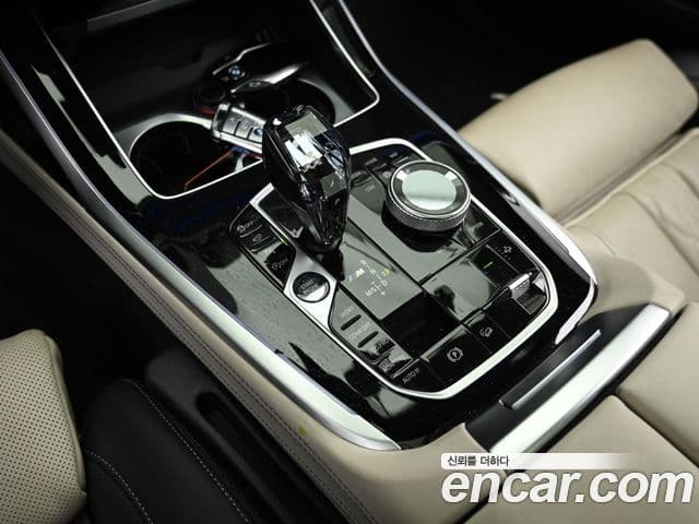 BMW X7 (G07) M50i 6인승, 2021 9