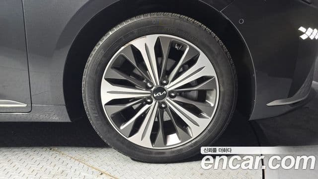 Kia K8 гибрид Signature, 2022 все фото