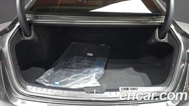 Kia K8 гибрид Signature, 2022 20