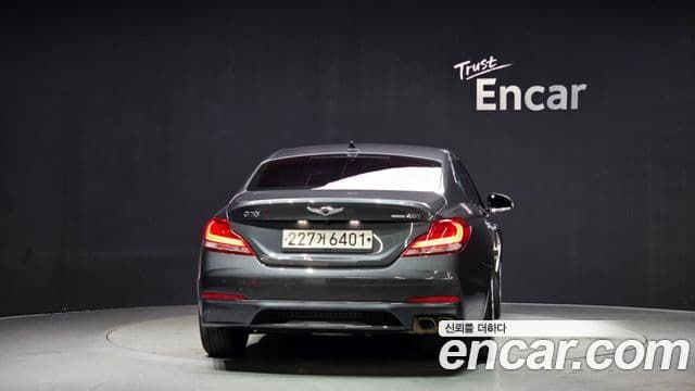 Genesis G70 Elite, 2019 4