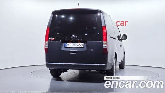 Hyundai Staria Modern, 2023 4