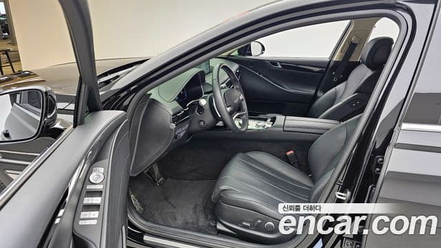 Genesis G80 (RG3) бензин 2.5 турбо 2WD, 2023 10