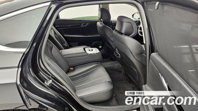 Genesis G80 (RG3) бензин 2.5 турбо 2WD, 2023 12