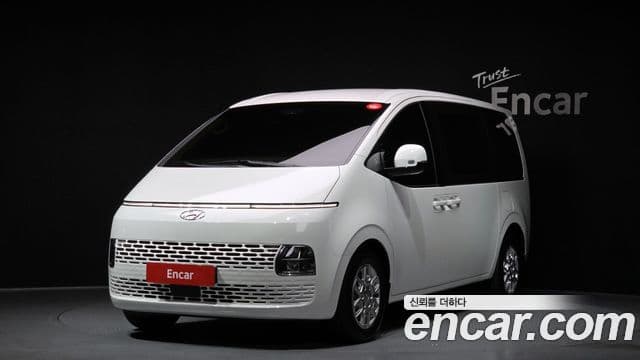 Hyundai Staria Modern, 2023 1