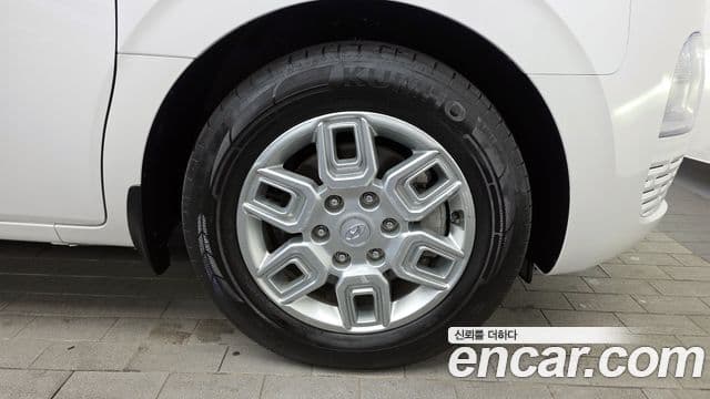 Hyundai Staria Modern, 2023 все фото