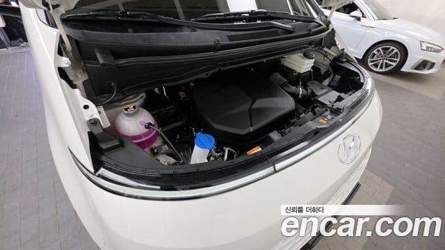 Hyundai Staria Modern, 2023 6