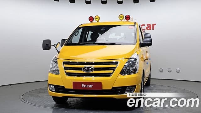 Hyundai Grand Starex детский перевозочный автомобиль, 2017 3