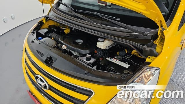 Hyundai Grand Starex детский перевозочный автомобиль, 2017 6