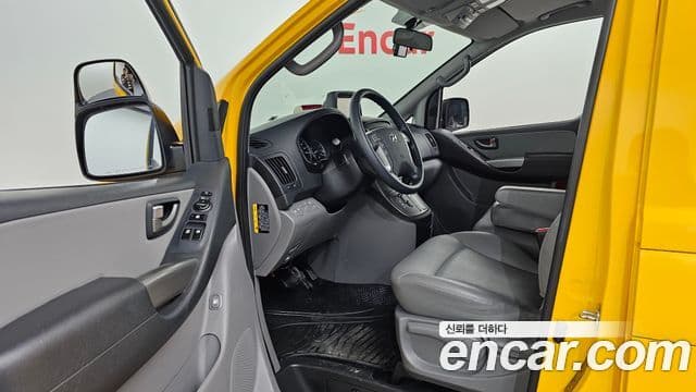 Hyundai Grand Starex детский перевозочный автомобиль, 2017 10