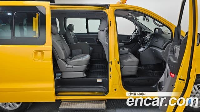 Hyundai Grand Starex детский перевозочный автомобиль, 2017 12