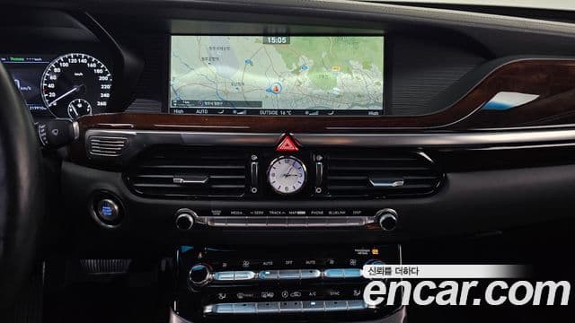 Genesis EQ900 Prestige, 2016 16