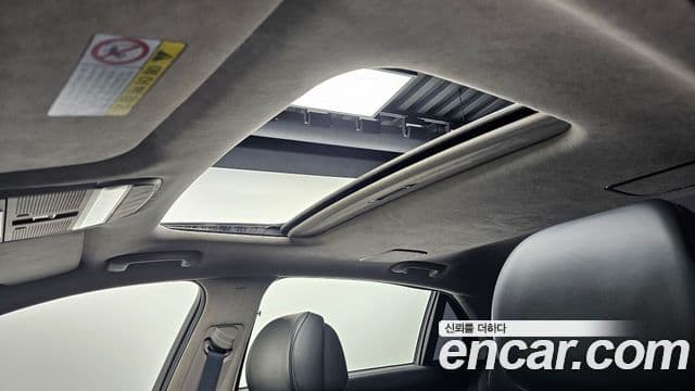 Genesis EQ900 Prestige, 2016 19