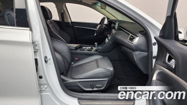 Genesis The / новый New G70, 2023 11