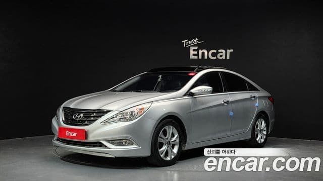 Hyundai YF Sonata LPI Premier(для людей с инвалидностью), 2010 1