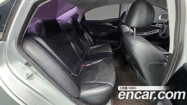 Hyundai YF Sonata LPI Premier(для людей с инвалидностью), 2010 20