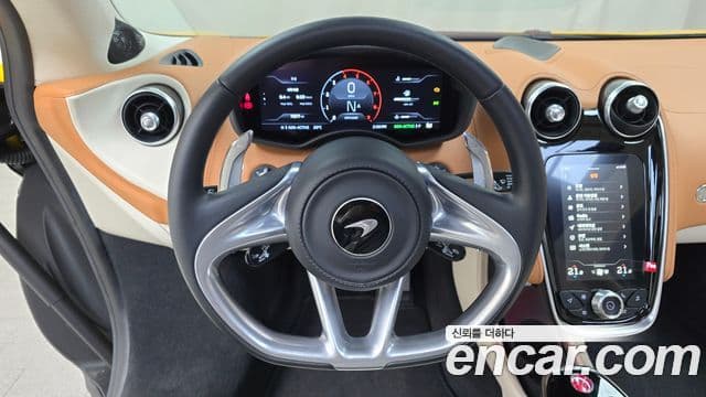 맥라렌 GT, 2022 12