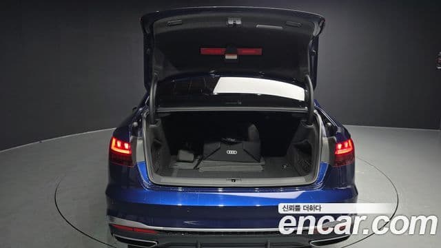 Audi A4 (B9) Premium, 2023 20