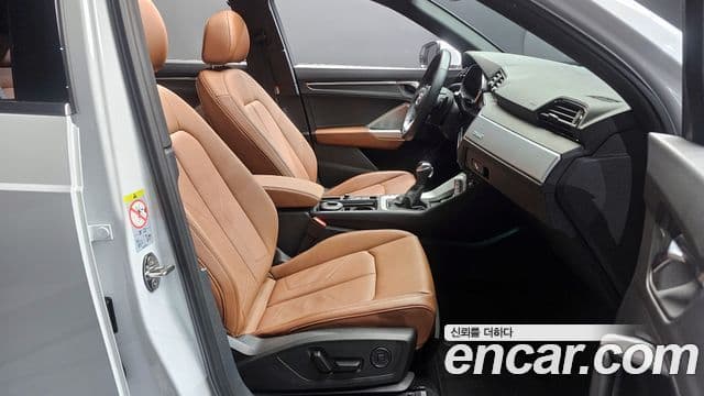 Audi Q3 (F3) Premium, 2023 11