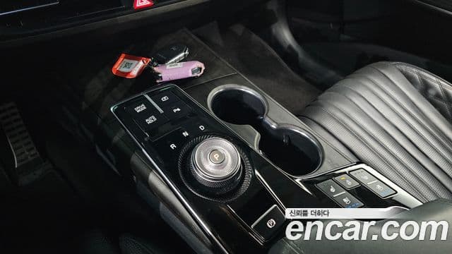 Kia K8 гибрид Signature, 2022 9
