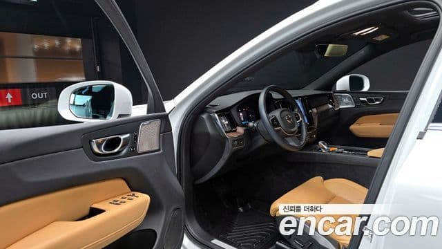 Volvo XC60 2세대 B5 Inscription, 2022 10
