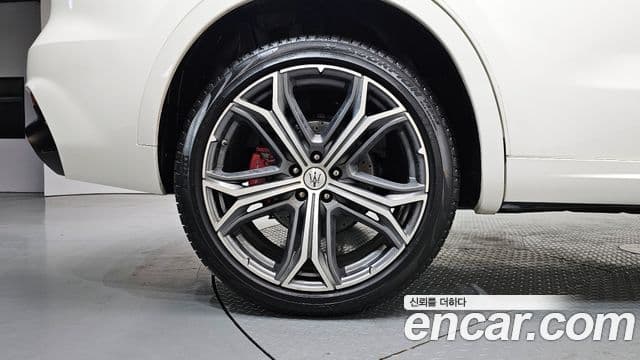 Maserati Levante 3.8 GTS AWD, 2020 все фото