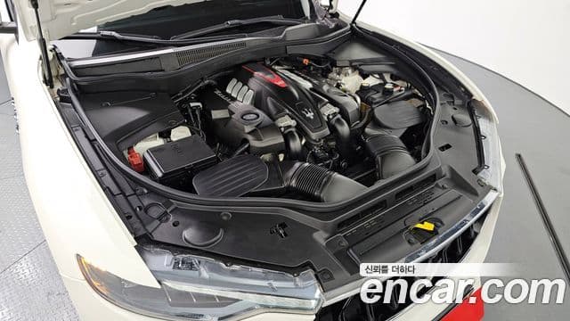 Maserati Levante 3.8 GTS AWD, 2020 6