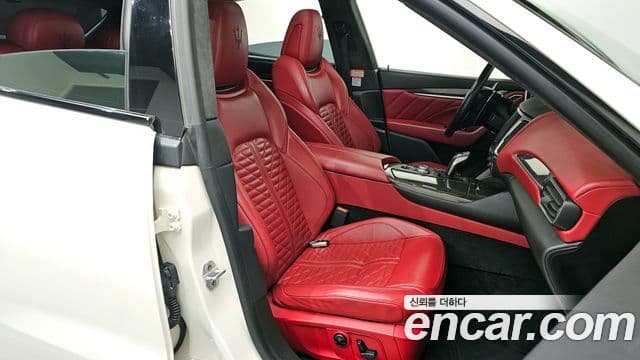 Maserati Levante 3.8 GTS AWD, 2020 10