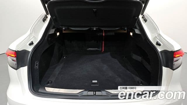 Maserati Levante 3.8 GTS AWD, 2020 20